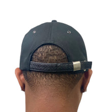 Load image into Gallery viewer, Black logo Strapback-hat